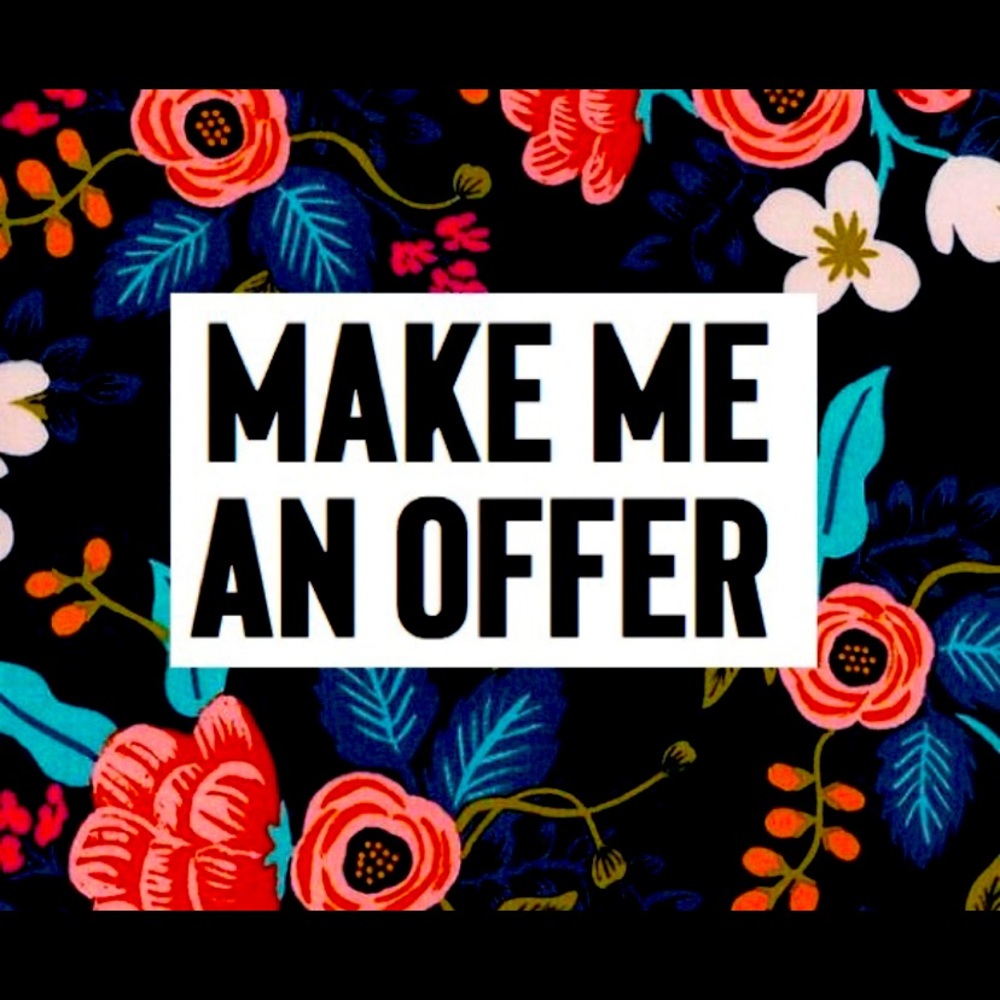 Hey 👋 Come take a look and send me your offer✔️♥️